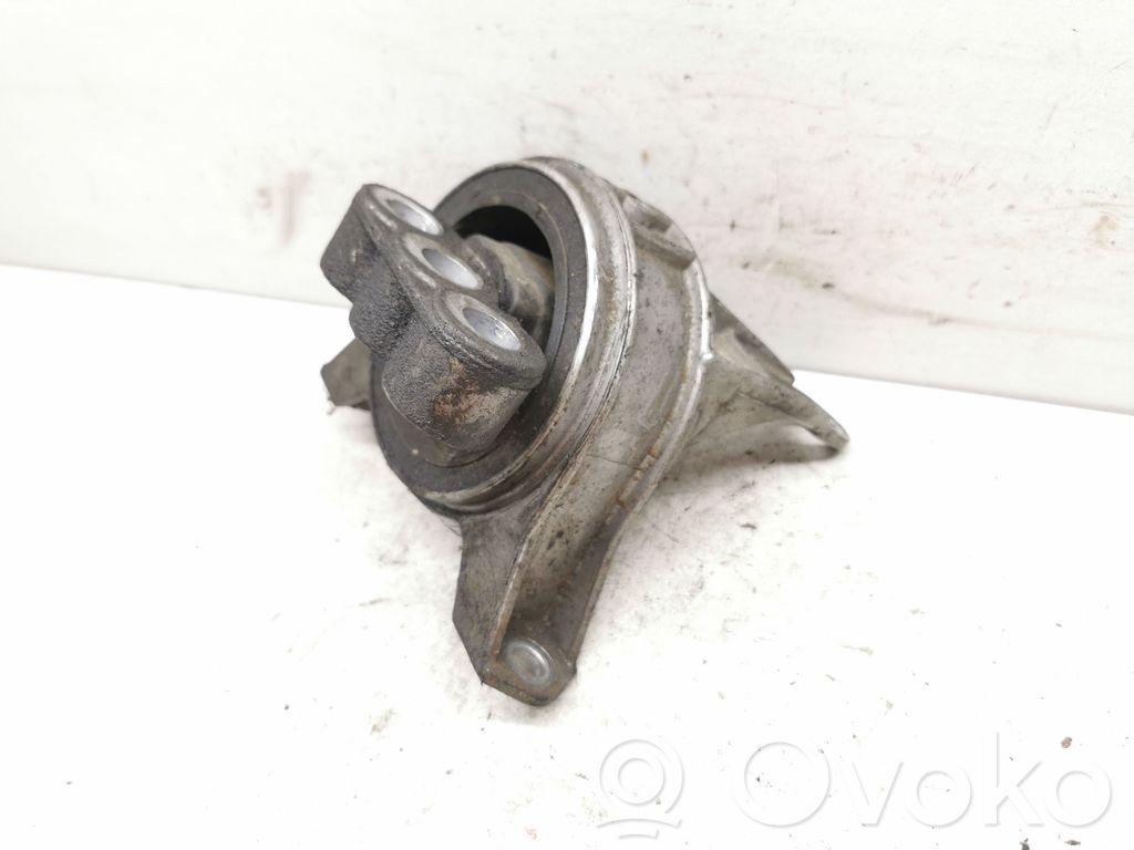 Opel Astra G Engine mount bracket 