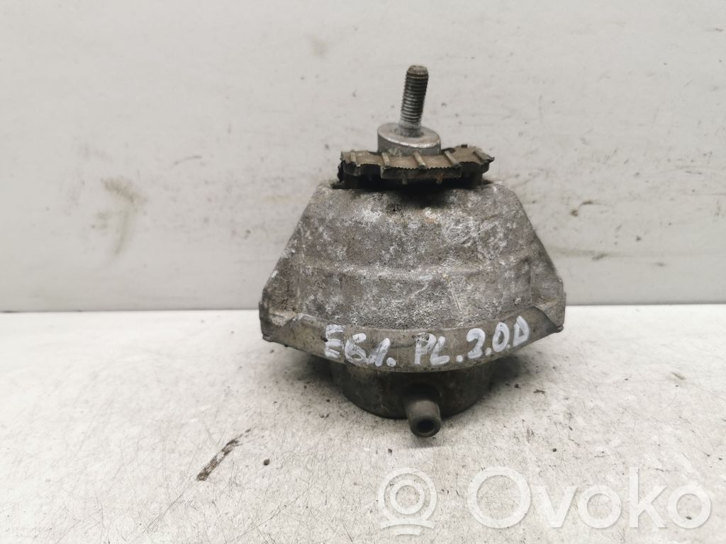 BMW 5 E60 E61 Engine mount bracket 