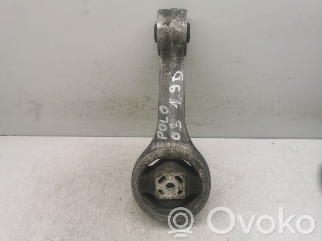 Engine mount bracket   PX0046