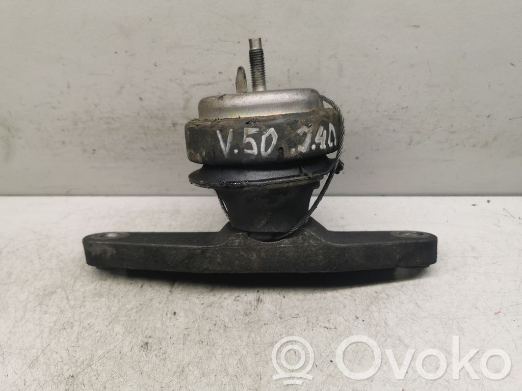 Volvo V50 Engine mount bracket 