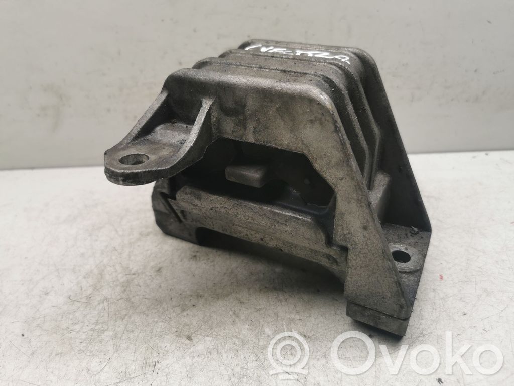 Opel Vectra C Engine mount bracket 