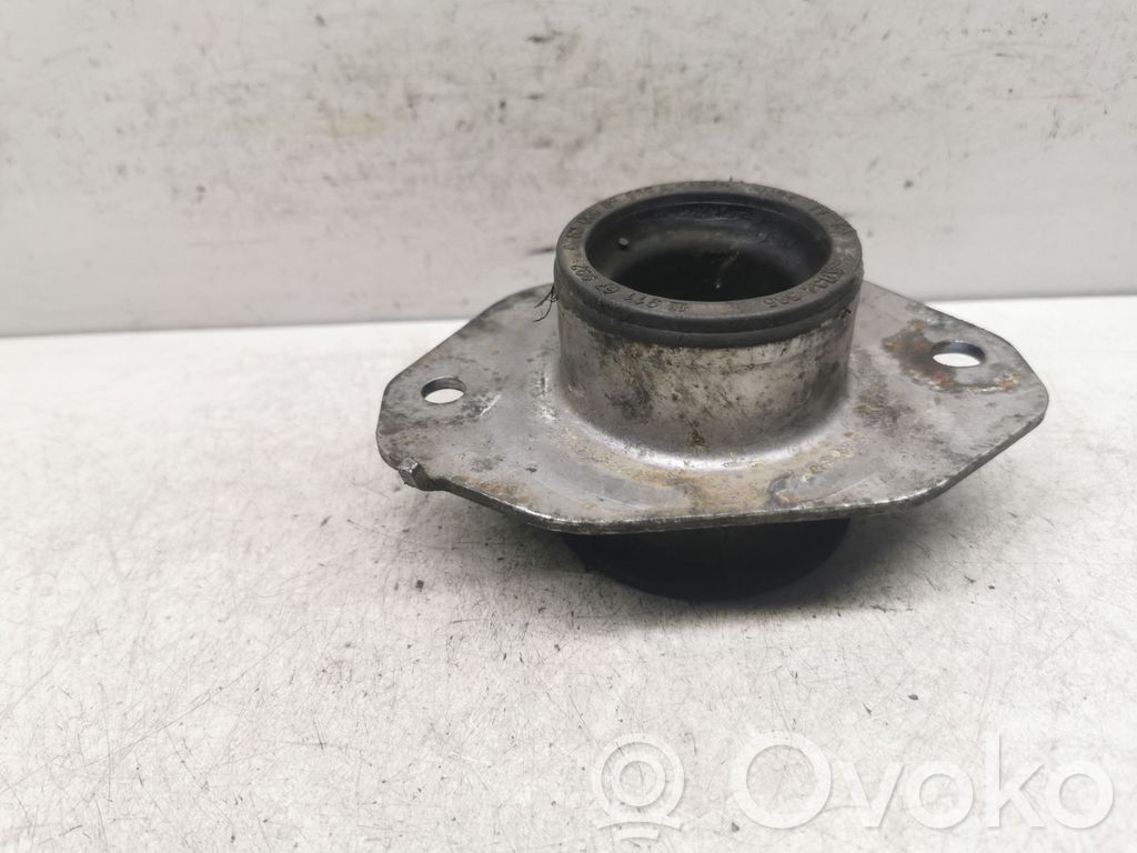 Engine mount bracket   91167992