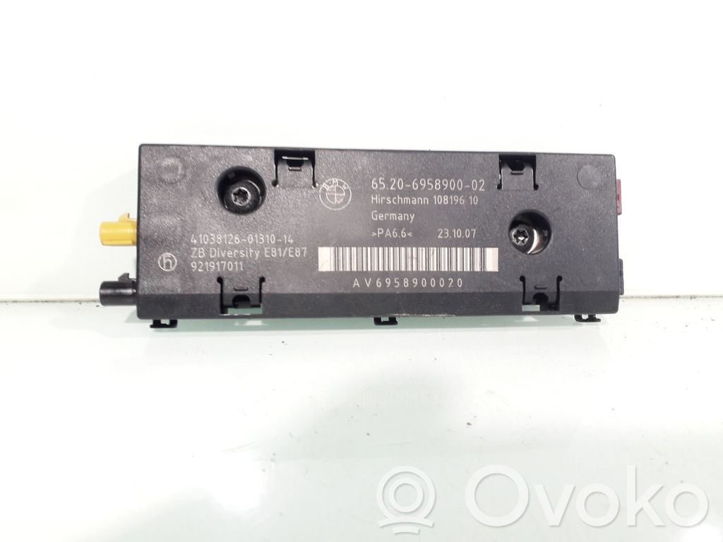 BMW 1 E81 E87 Antenos stiprintuvas 