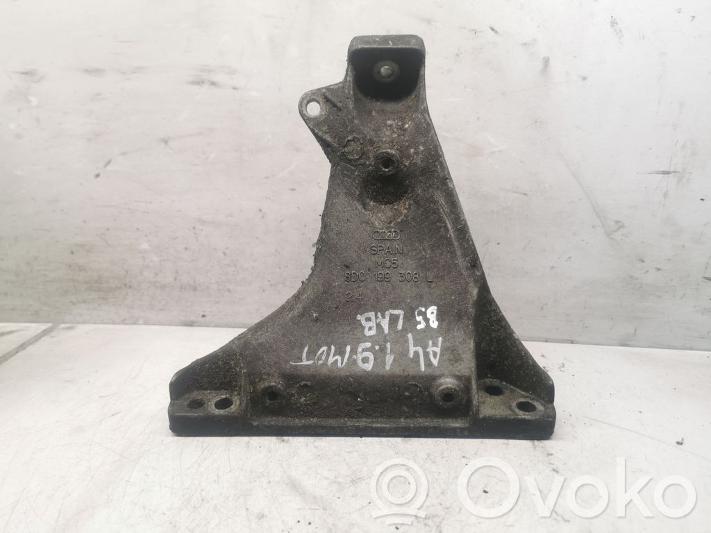Audi A4 S4 B5 8D Engine mounting bracket 
