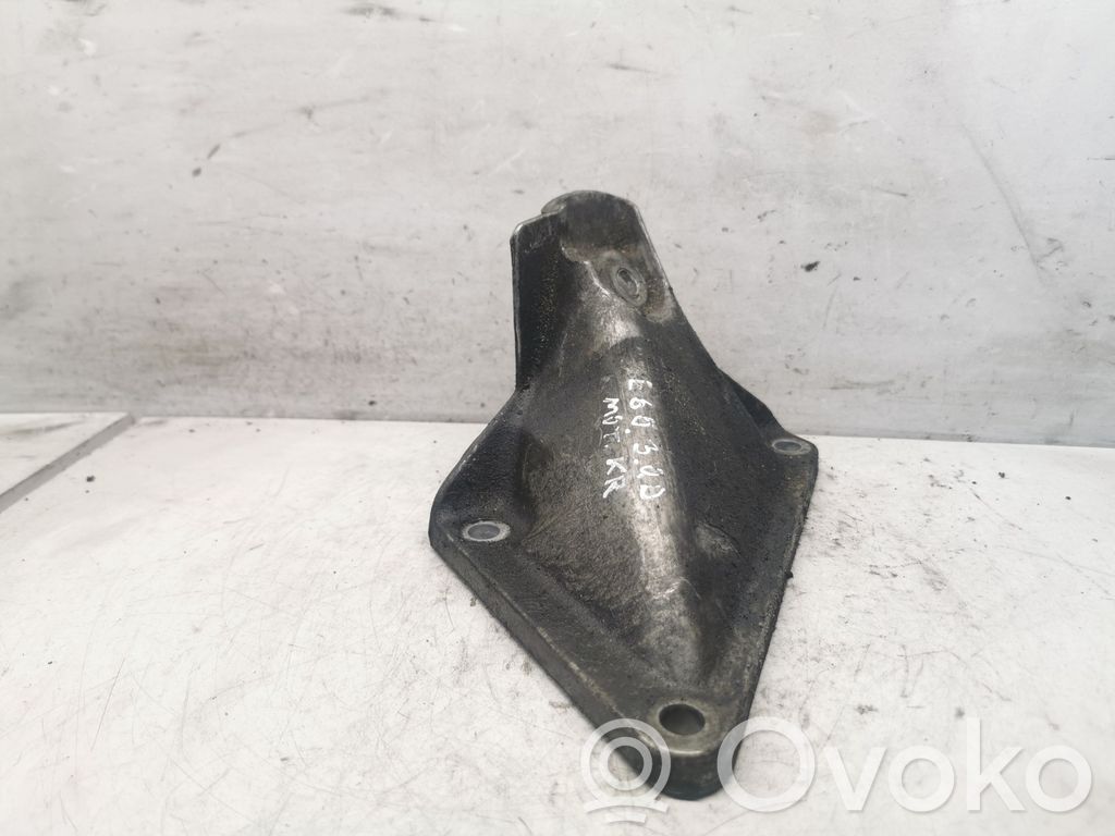 BMW 5 E60 E61 Engine mounting bracket 