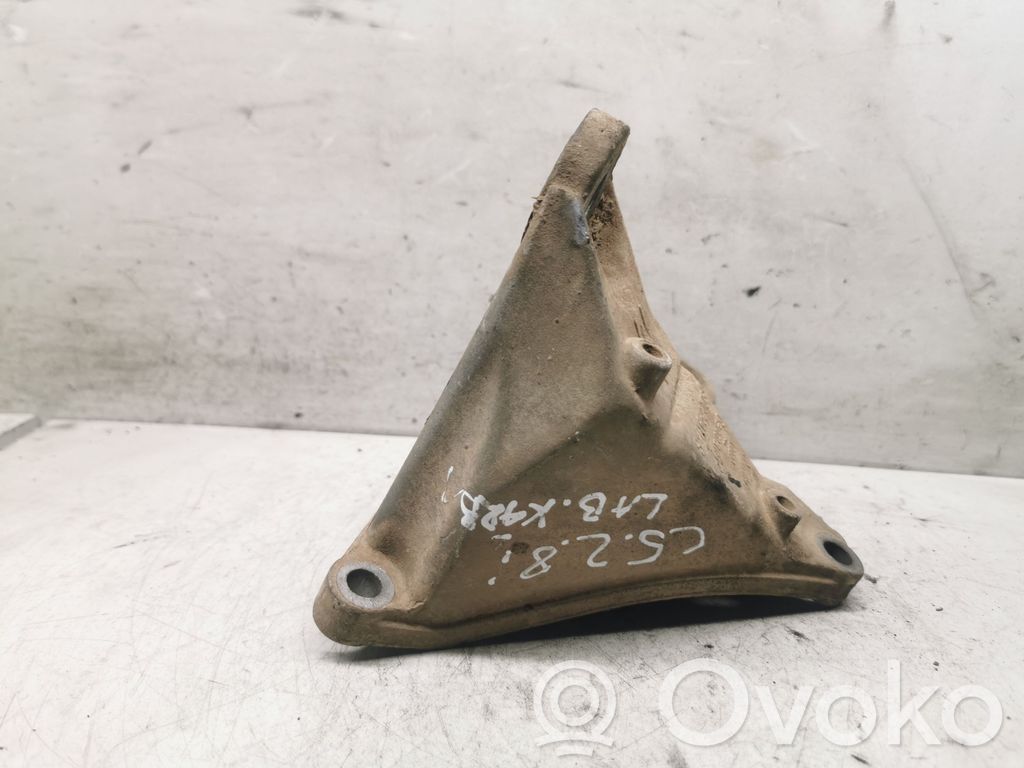 Audi A6 S6 C5 4B Gearbox mounting bracket 