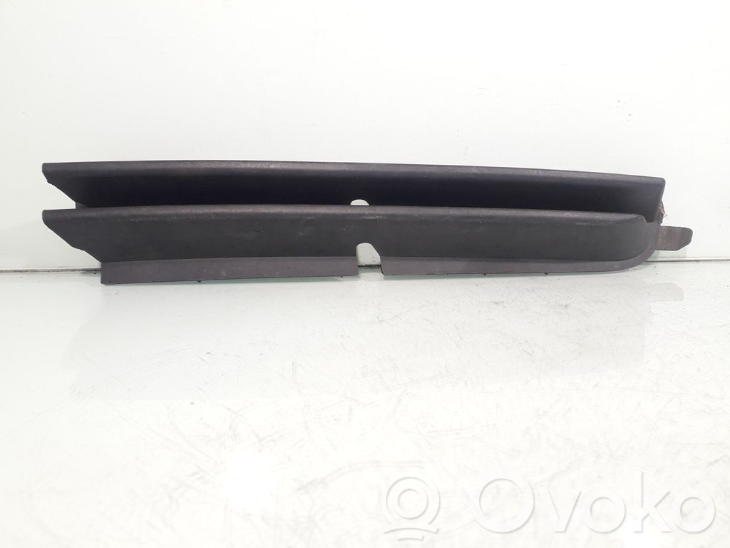 Front bumper lower grill   8226611