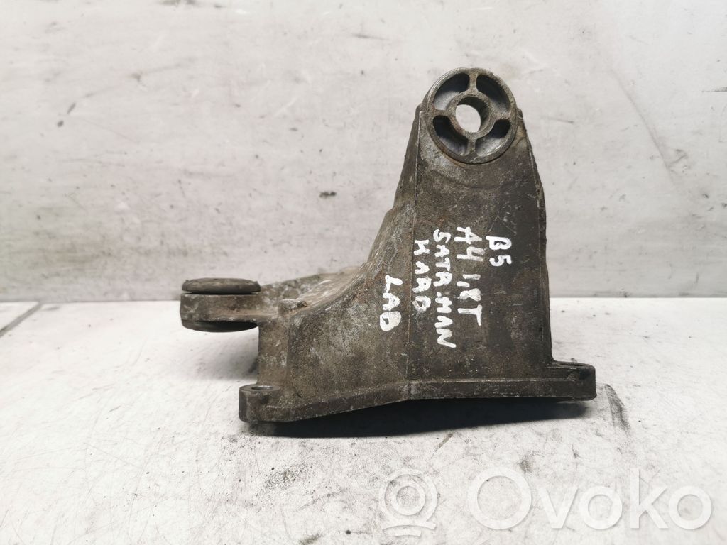 Audi A4 S4 B5 8D Gearbox mounting bracket 