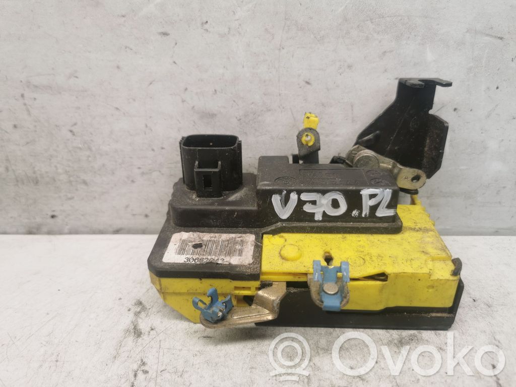 Volvo V70 Priekšpusē slēdzene 