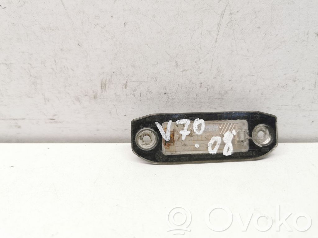 Volvo V70 Numerio apšvietimas 