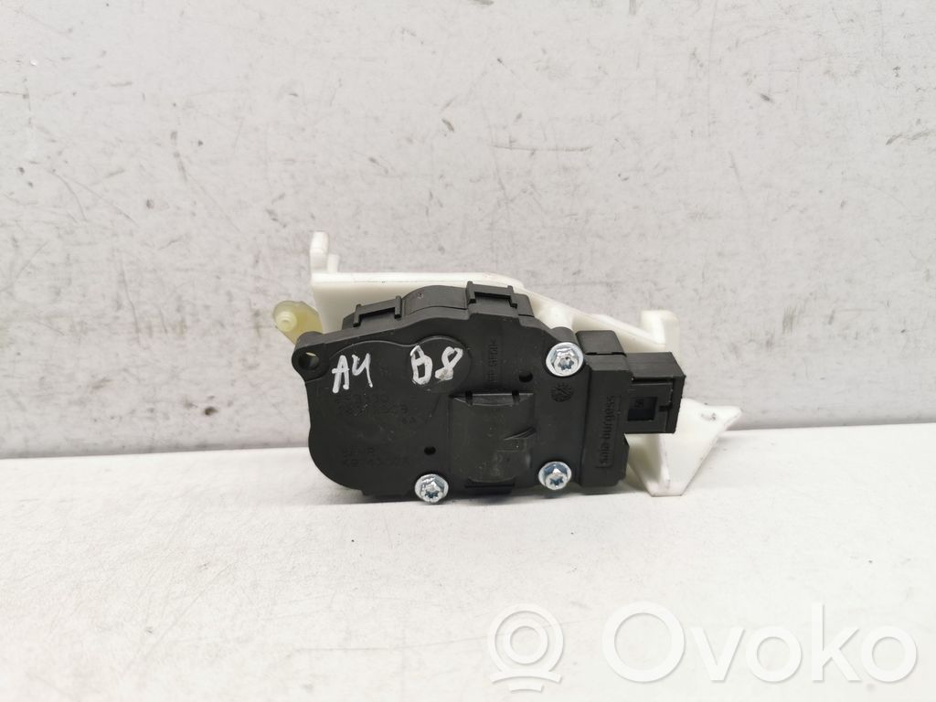 Audi A4 S4 B8 8K Silniczek nagrzewnicy 