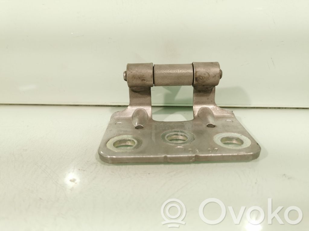 Volvo XC90 Tailgate/trunk/boot hinge 