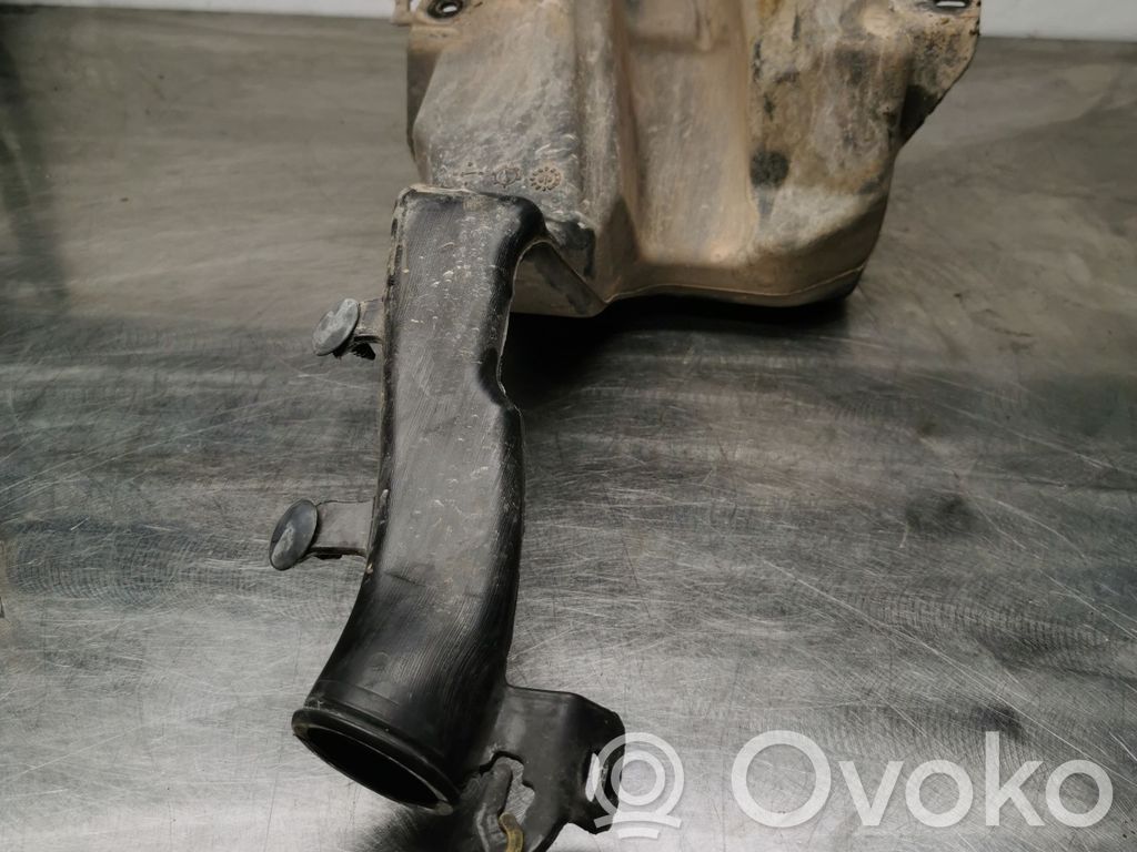 Windshield washer fluid reservoir/tank   55157474AC