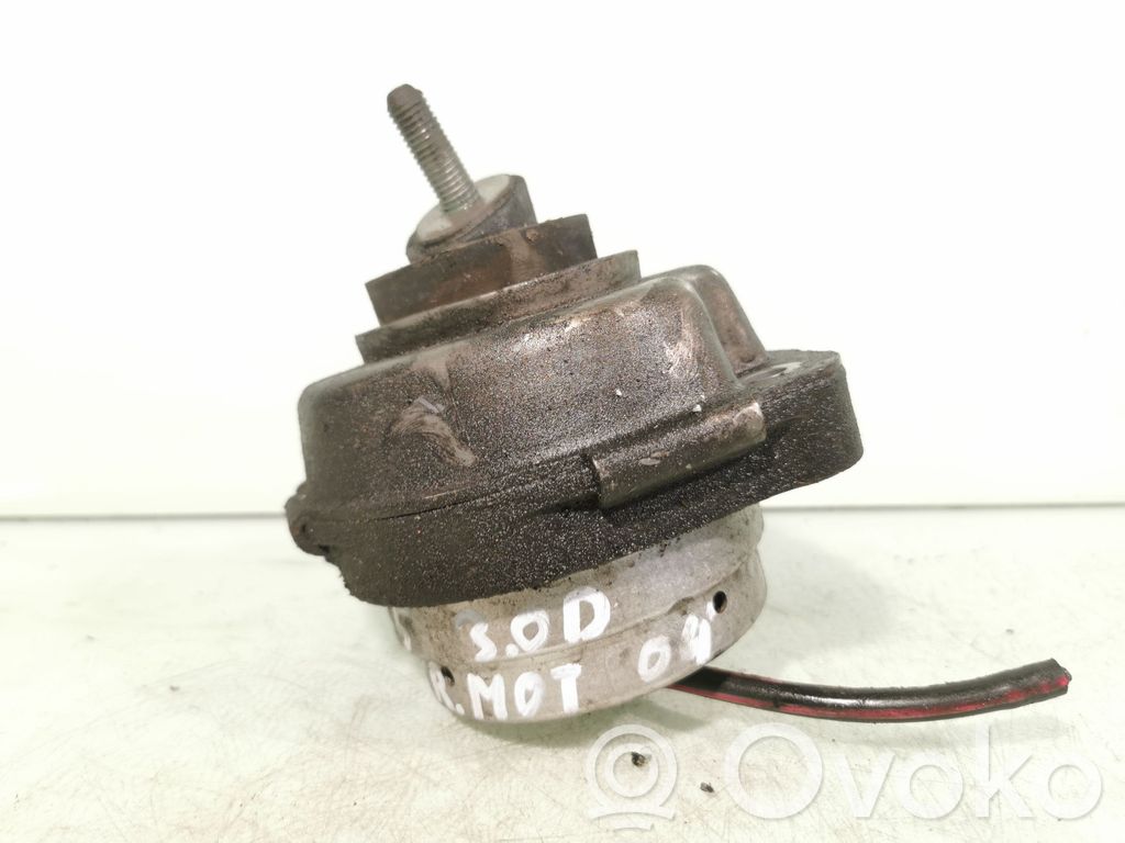 BMW X5 E53 Engine mount bracket 