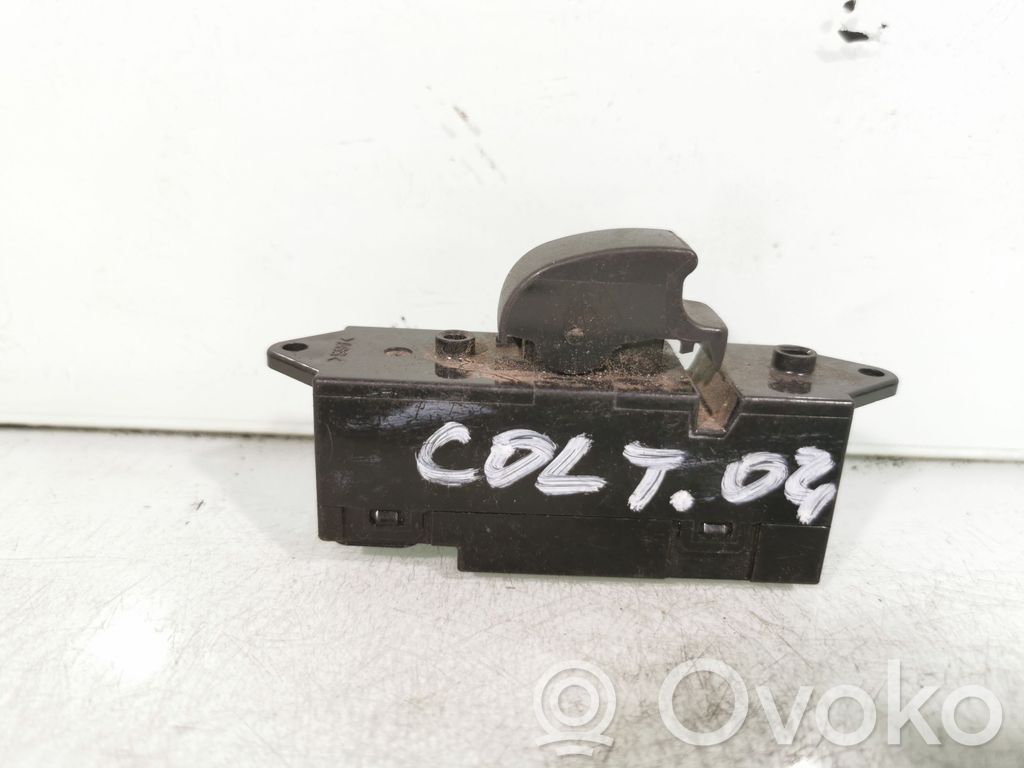 Mitsubishi Colt Electric window control switch 