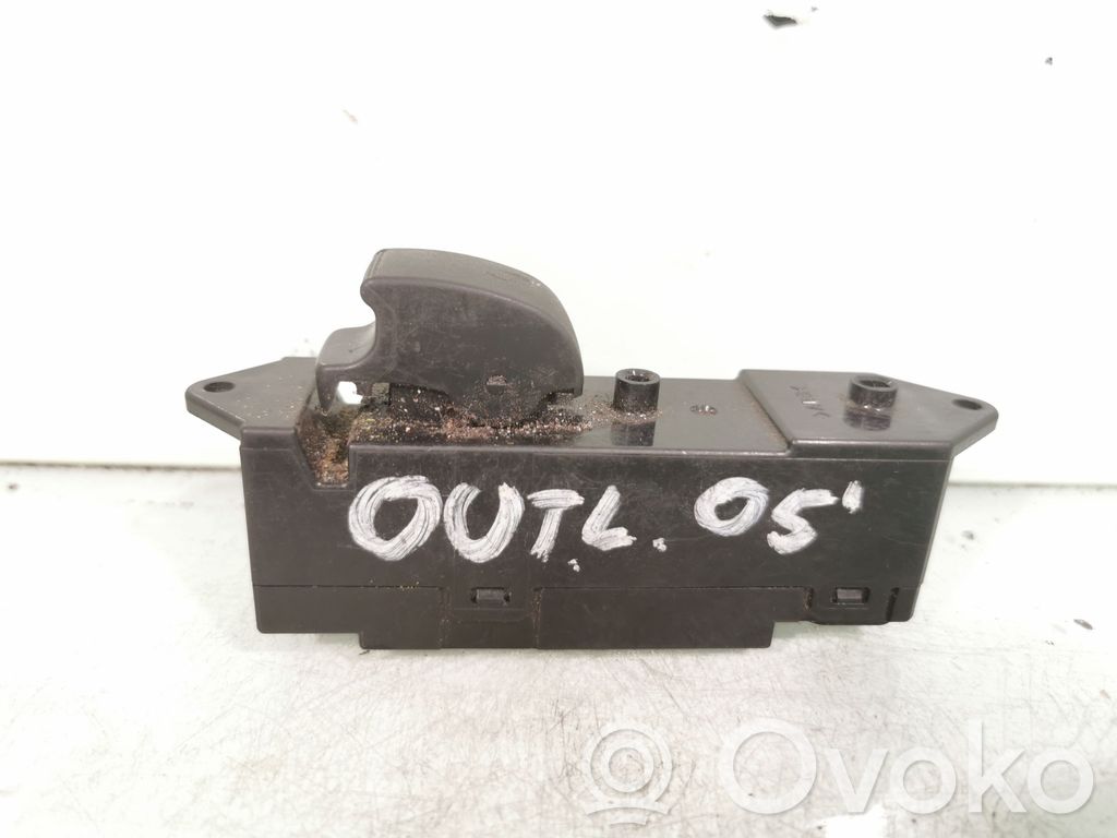 Mitsubishi Outlander Electric window control switch 