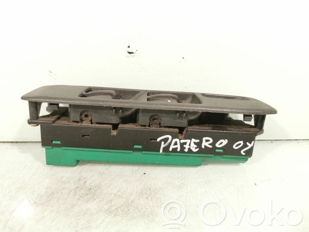 Mitsubishi Pajero Comutator comandă geamuri electrice 