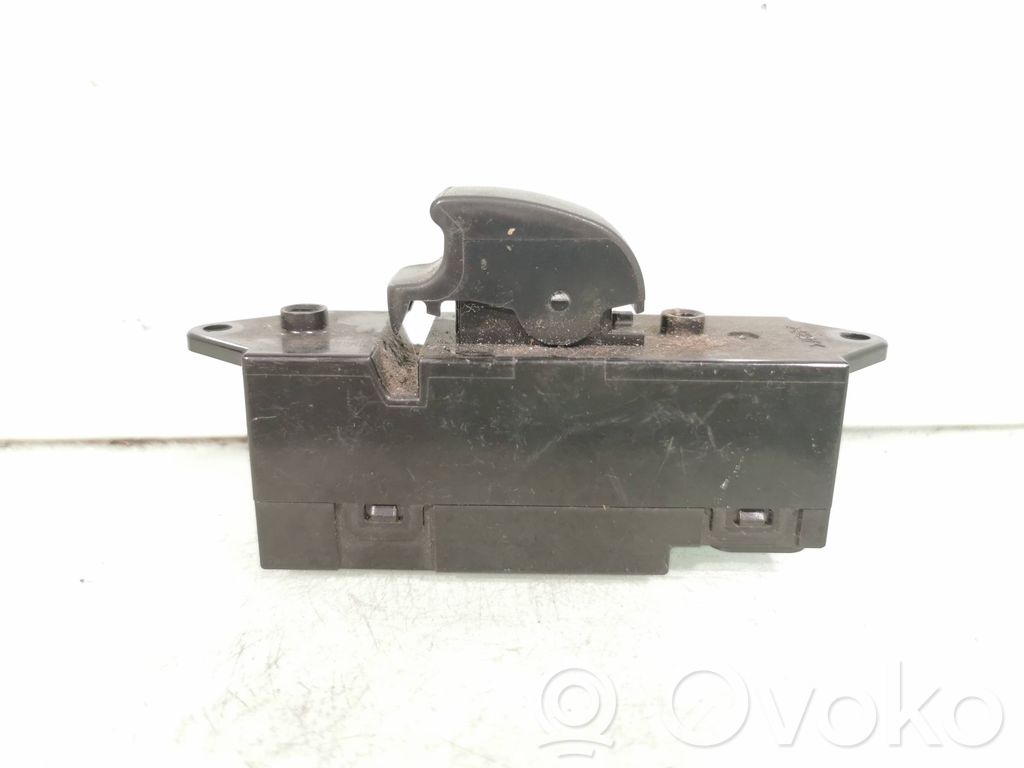 Mitsubishi Colt Electric window control switch 