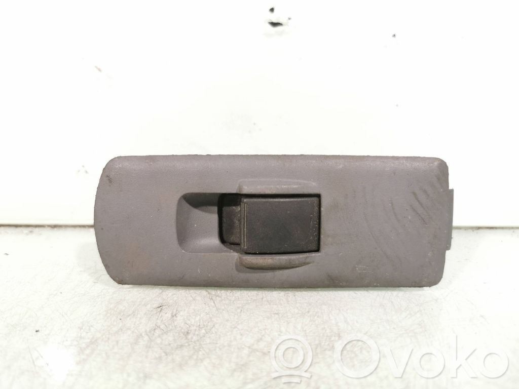 Electric window control switch   C8DD391M,MN141020
