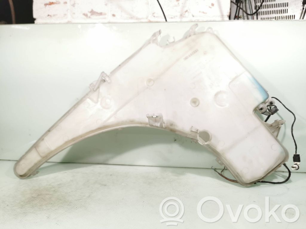 BMW 3 E90 E91 Windshield washer fluid reservoir/tank 