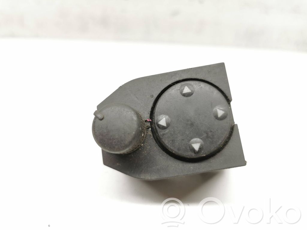 Audi A4 S4 B5 8D Wing mirror switch 