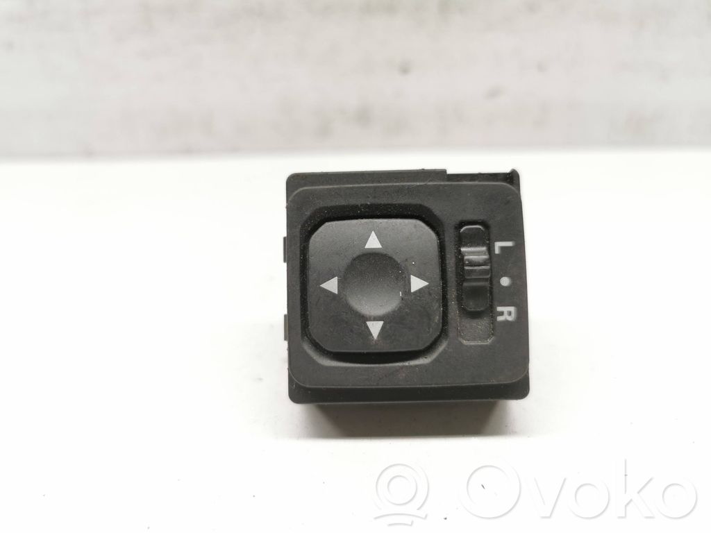 Mitsubishi Outlander Wing mirror switch 