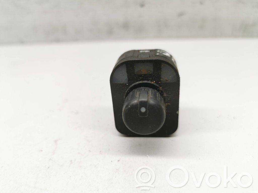 Audi A4 S4 B6 8E 8H Sivupeilin kytkin 