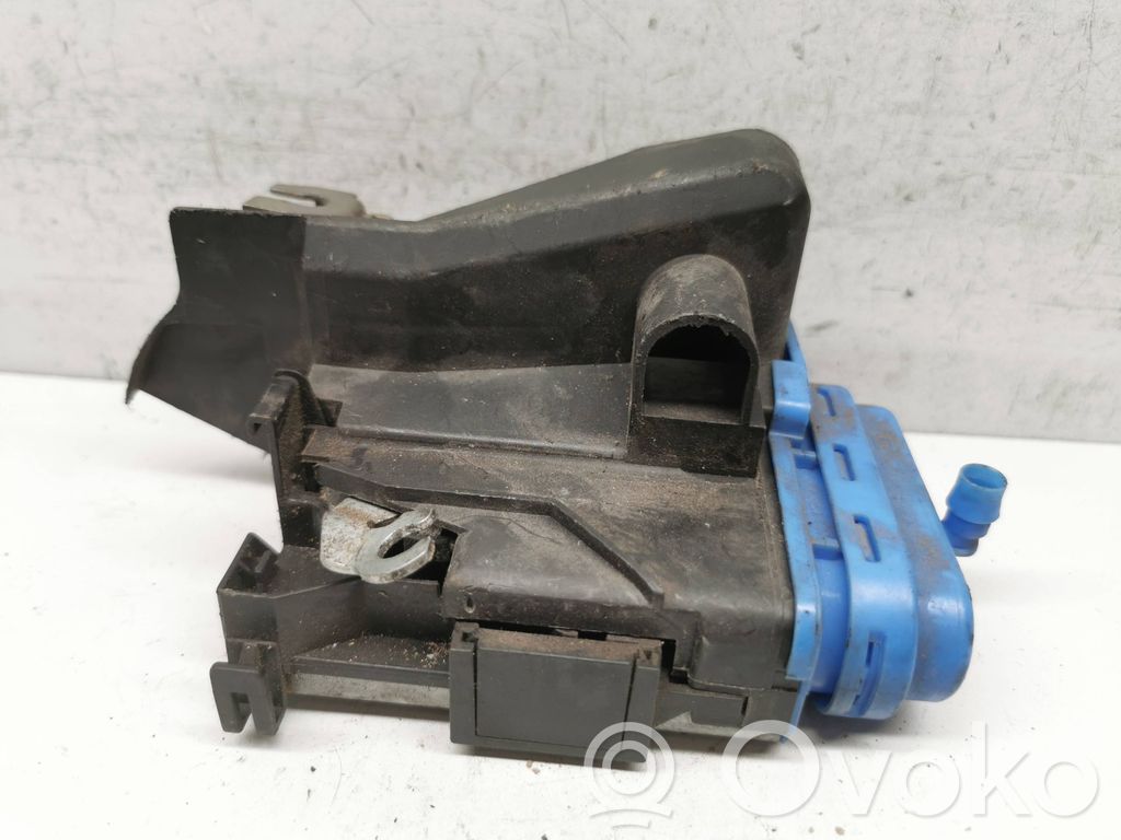 Audi A6 S6 C4 4A Rear door lock 