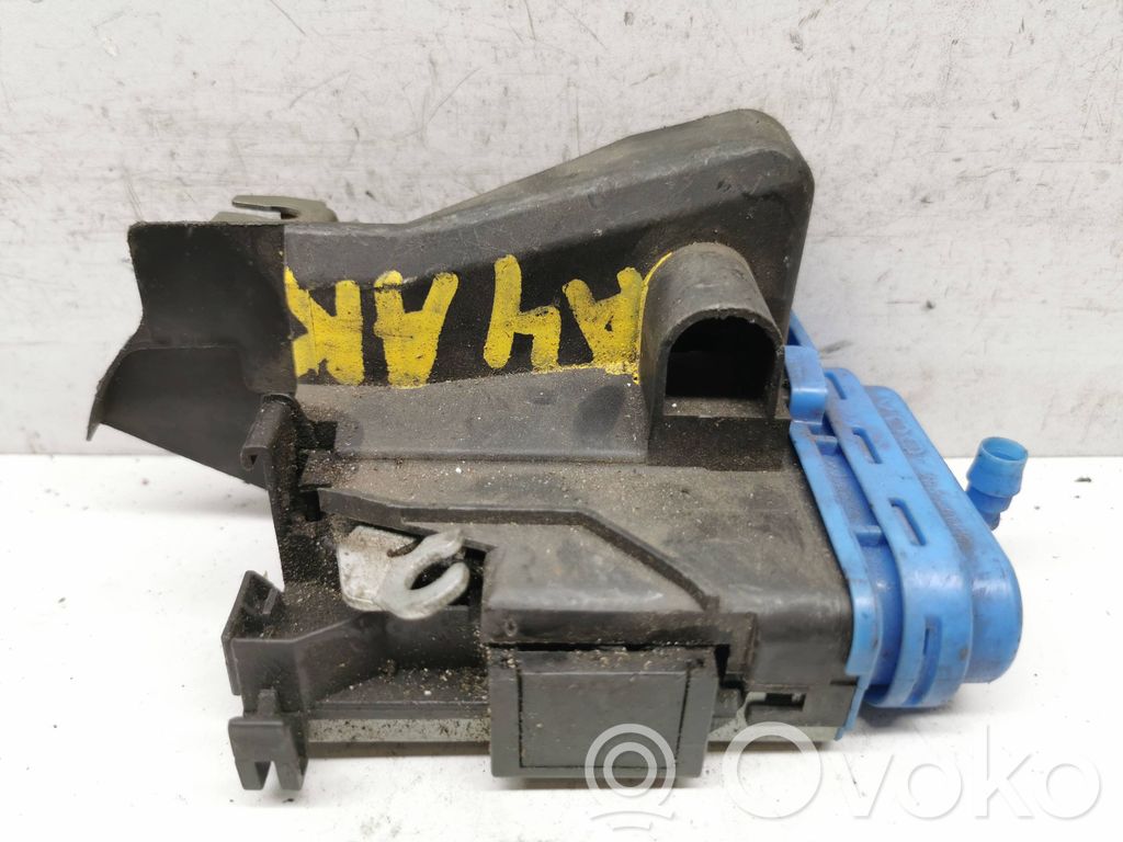Audi A4 S4 B5 8D Rear door lock 