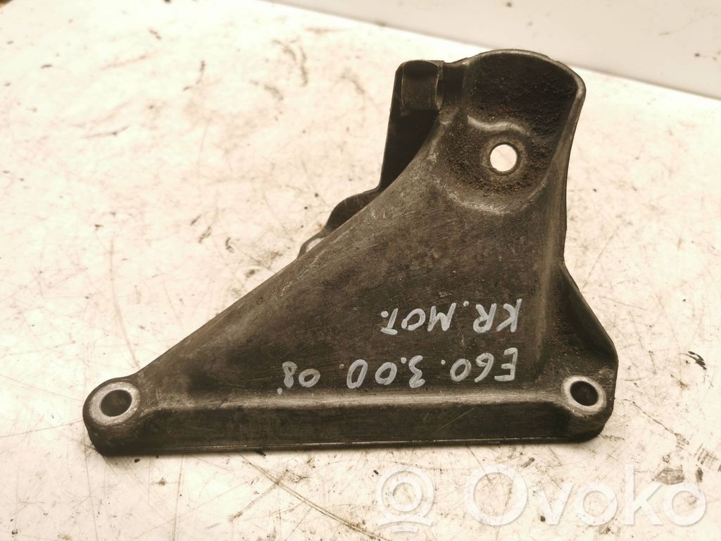 BMW 5 E60 E61 Engine mounting bracket 