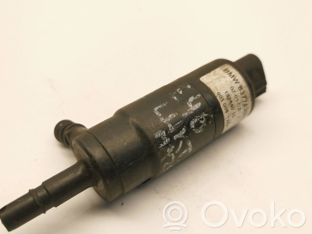 BMW 3 E46 Headlight washer pump 