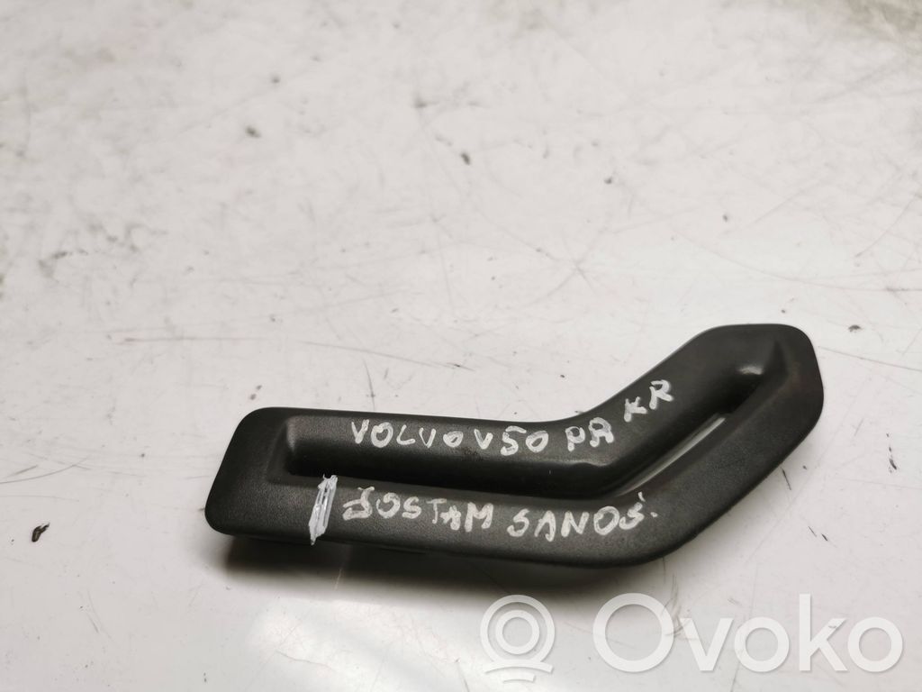Volvo V50 Seat belt trim 