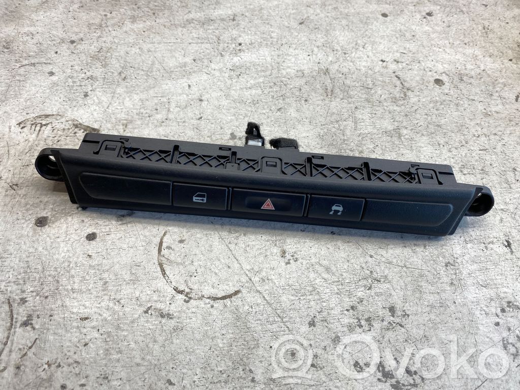 Jaguar S-Type Hazard light switch 
