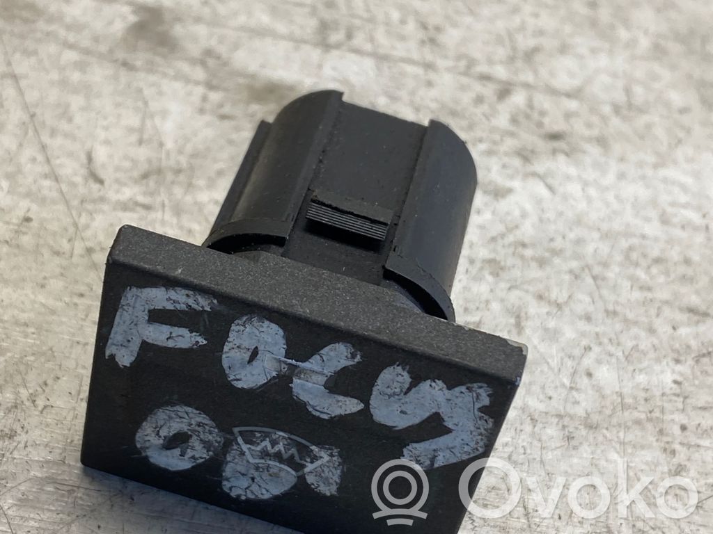 Ford Mondeo MK IV Windscreen/window heater switch 