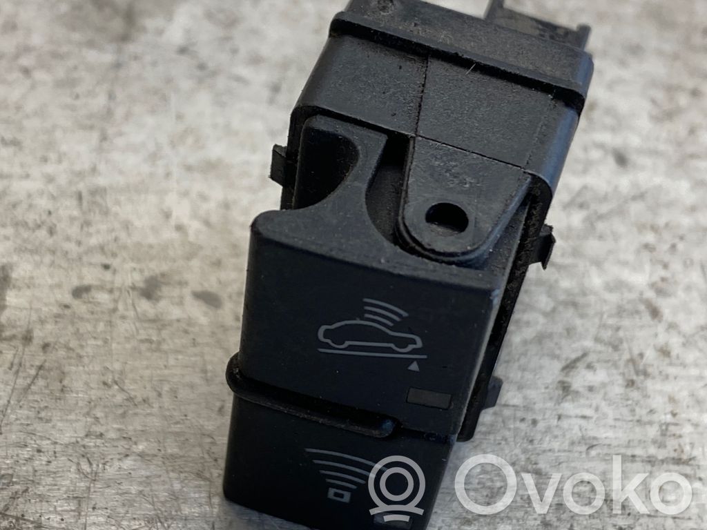 Audi A4 S4 B7 8E 8H Alarm switch 