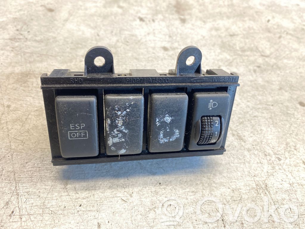 Nissan X-Trail T31 Headlight level height control switch 