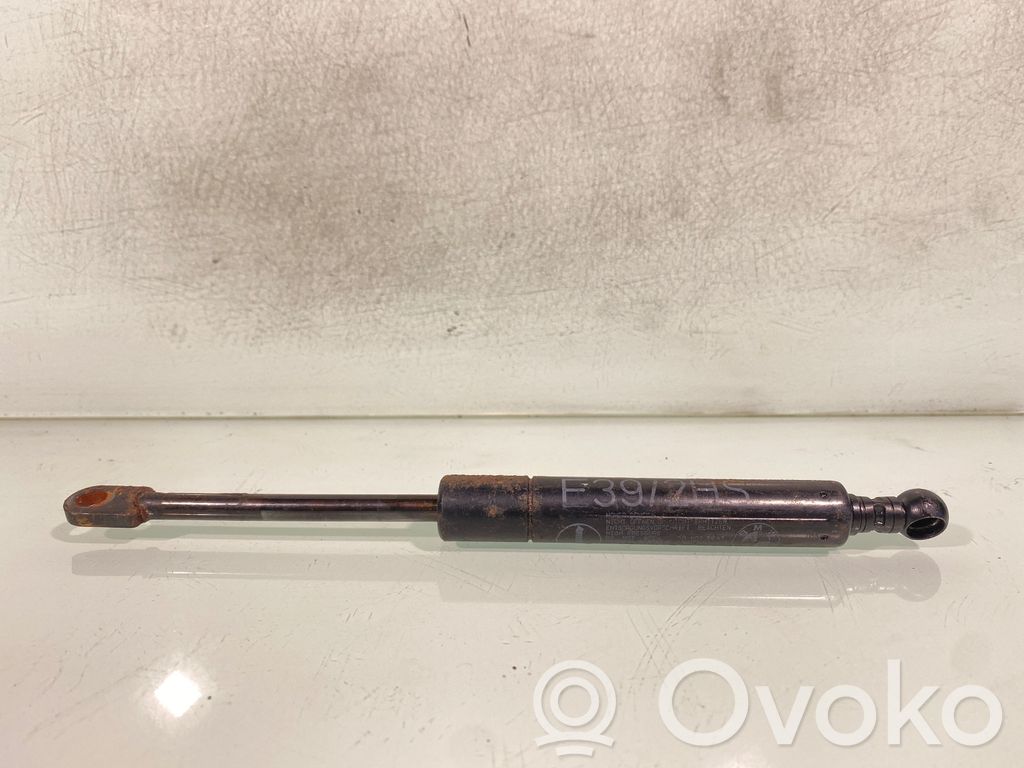 BMW 5 E39 Tailgate/trunk strut/damper 