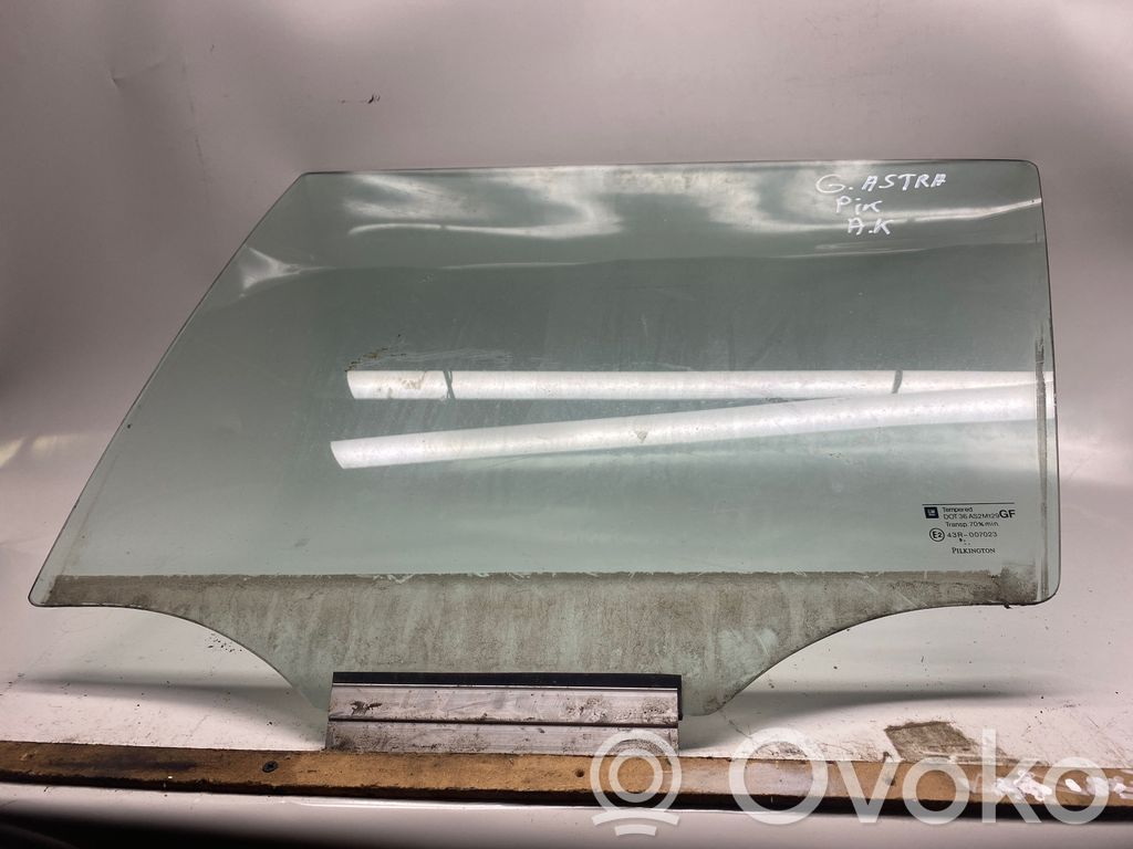 Opel Astra G Rear door window glass 