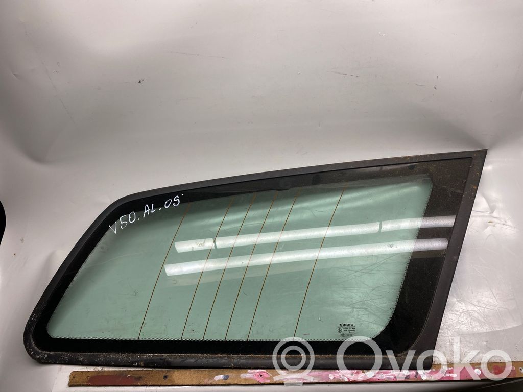 Volvo V50 Rear side window 