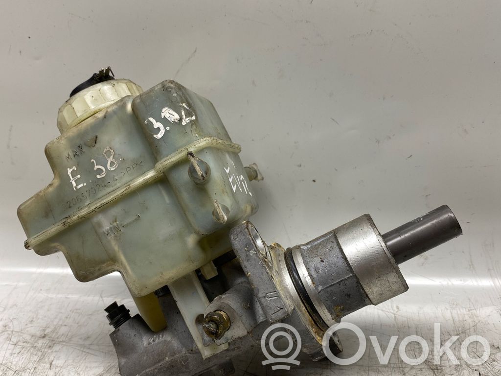 BMW 7 E38 Master brake cylinder 
