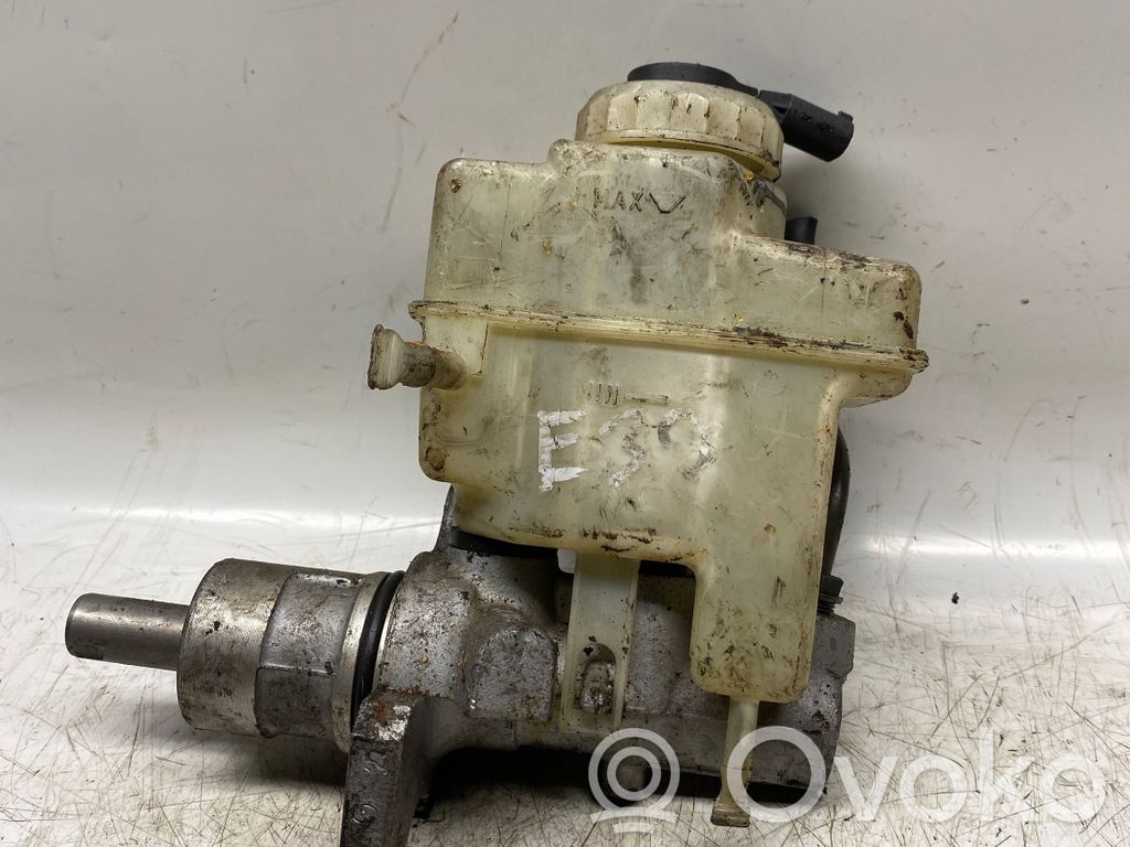 BMW 5 E39 Master brake cylinder 
