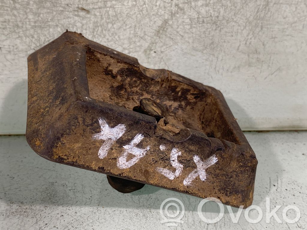 BMW X5 E53 Jacking socket point 