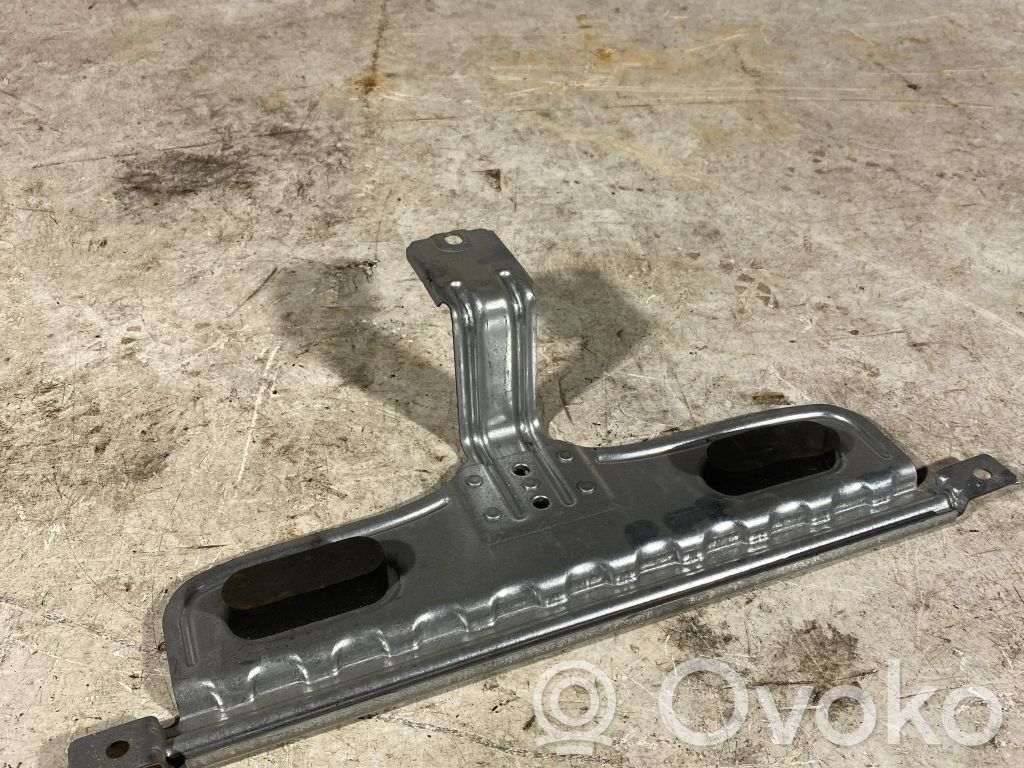 Volvo XC90 Battery tray 