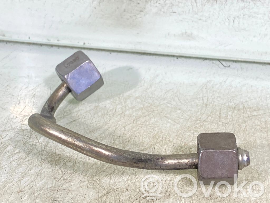 BMW 3 E90 E91 Fuel injector supply line/pipe 