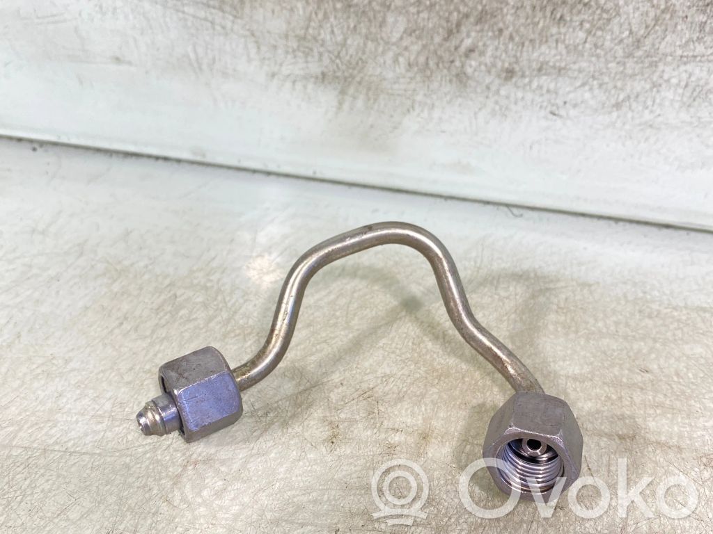 Fuel injector supply line/pipe   08041