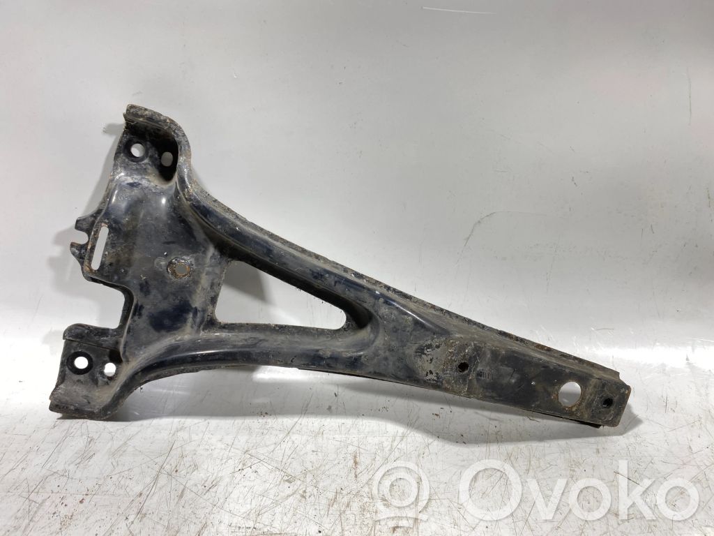 Volkswagen Golf IV Radiator mount bracket 