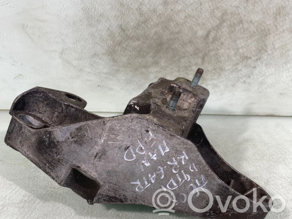 Audi A6 S6 C5 4B Engine mounting bracket 
