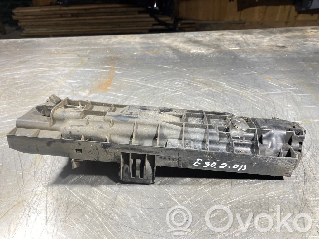 BMW 3 E90 E91 Radiator mount bracket 