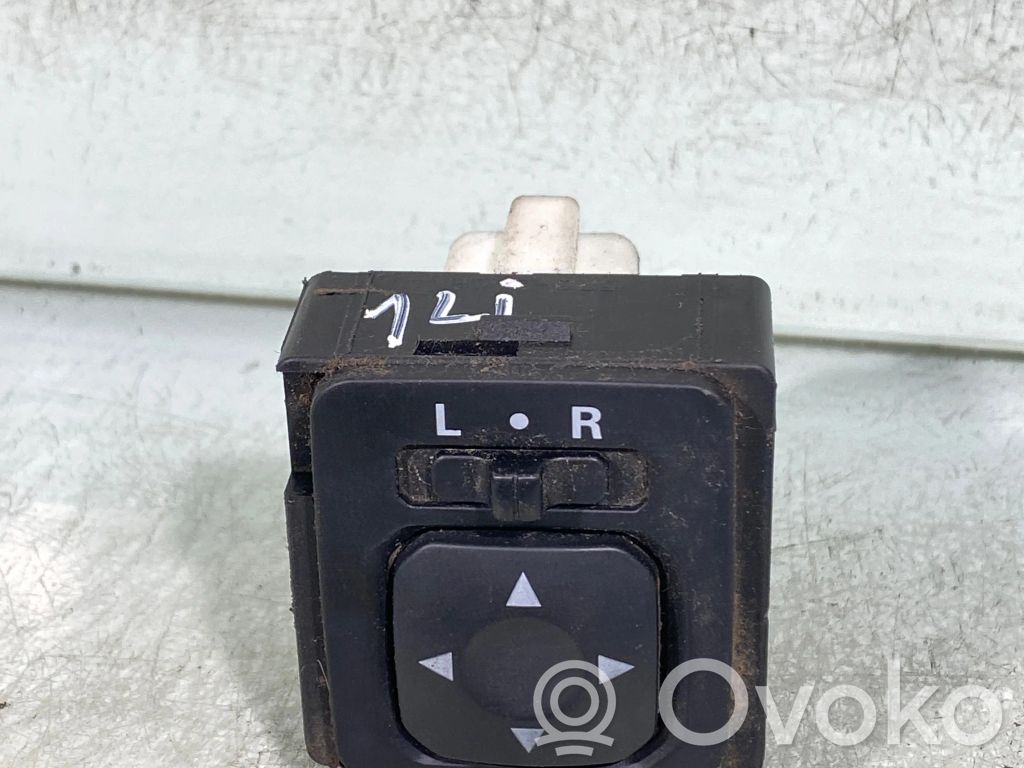 Mitsubishi Outlander Wing mirror switch 
