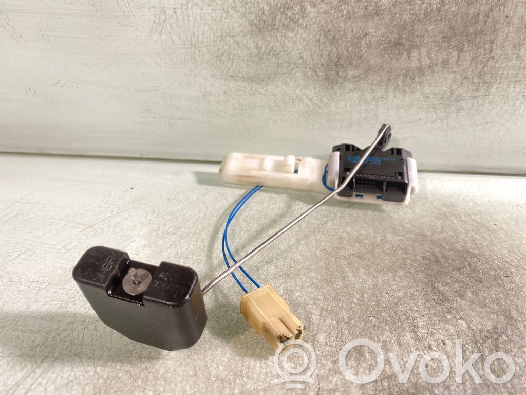Audi Q7 4L Fuel level sensor 